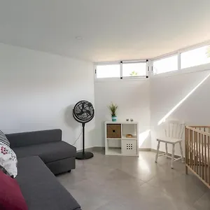 https://bungalow-los-melocotones-jardin-y-piscina-by-lightbooking.in-canary-islands.com
